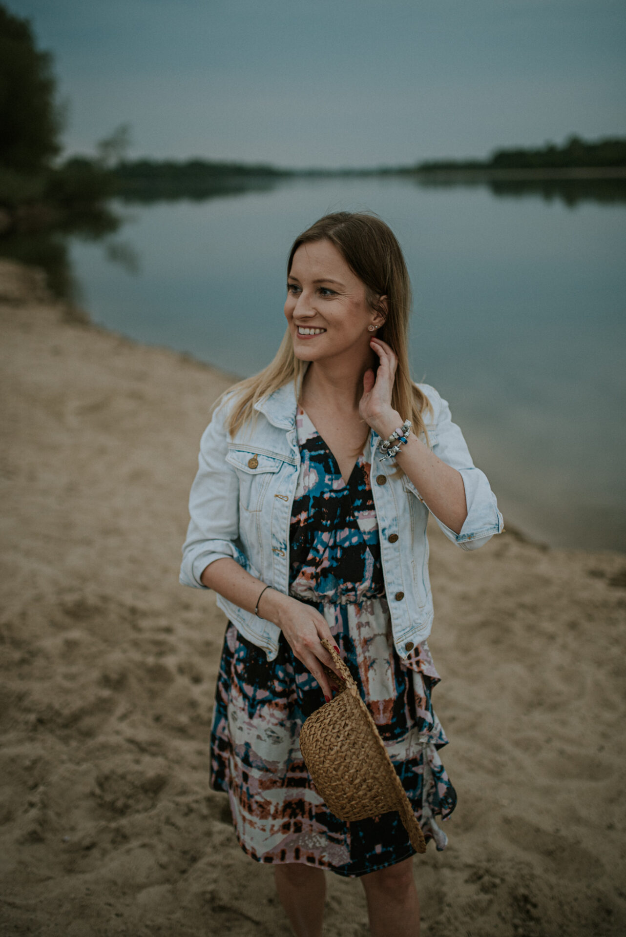 SAW 2745 Kobieca sesja - Łomianki