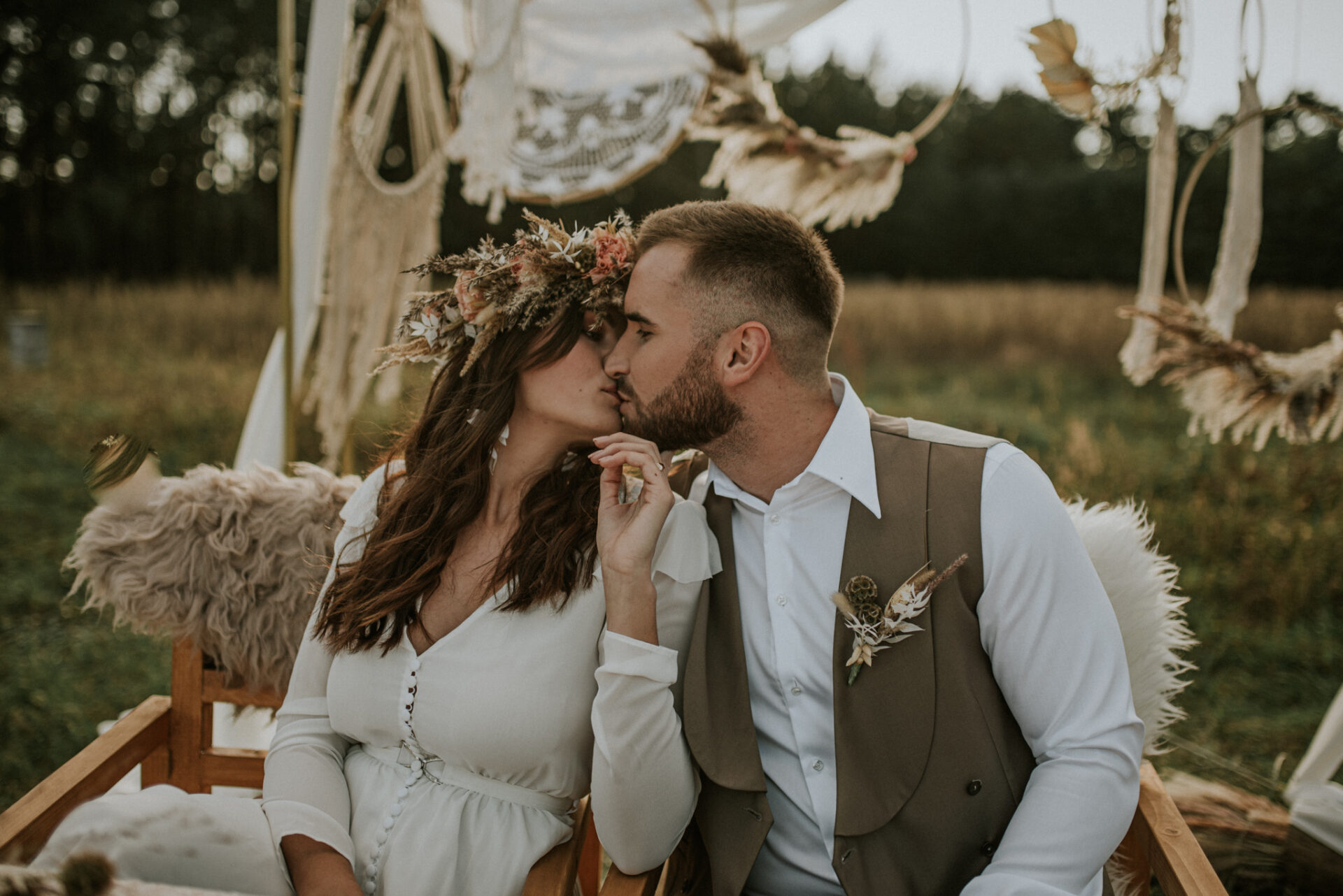 SAW 4381 Romantyczna sesja BOHO w Gajówce