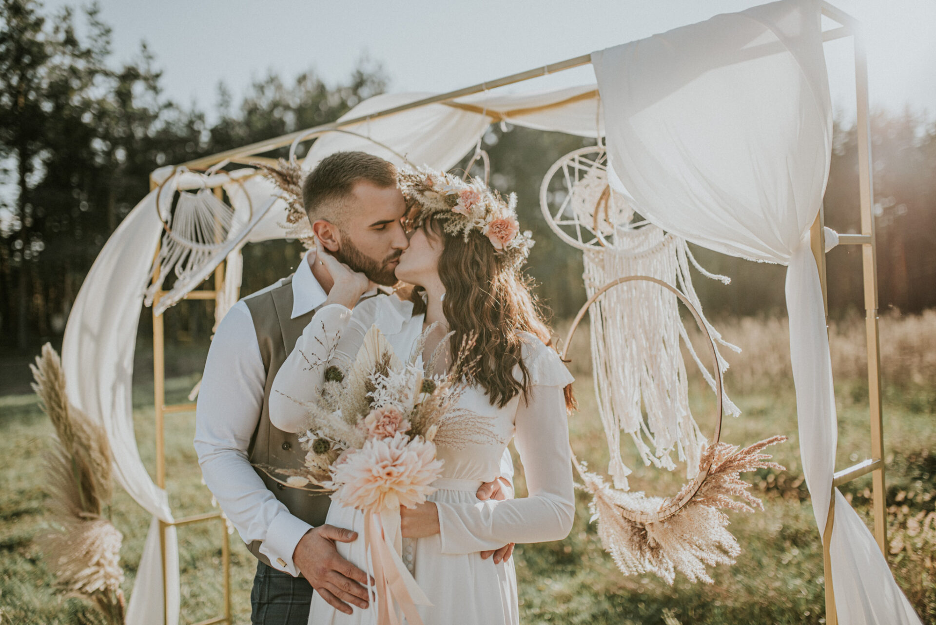 SAW 4496 Romantyczna sesja BOHO w Gajówce