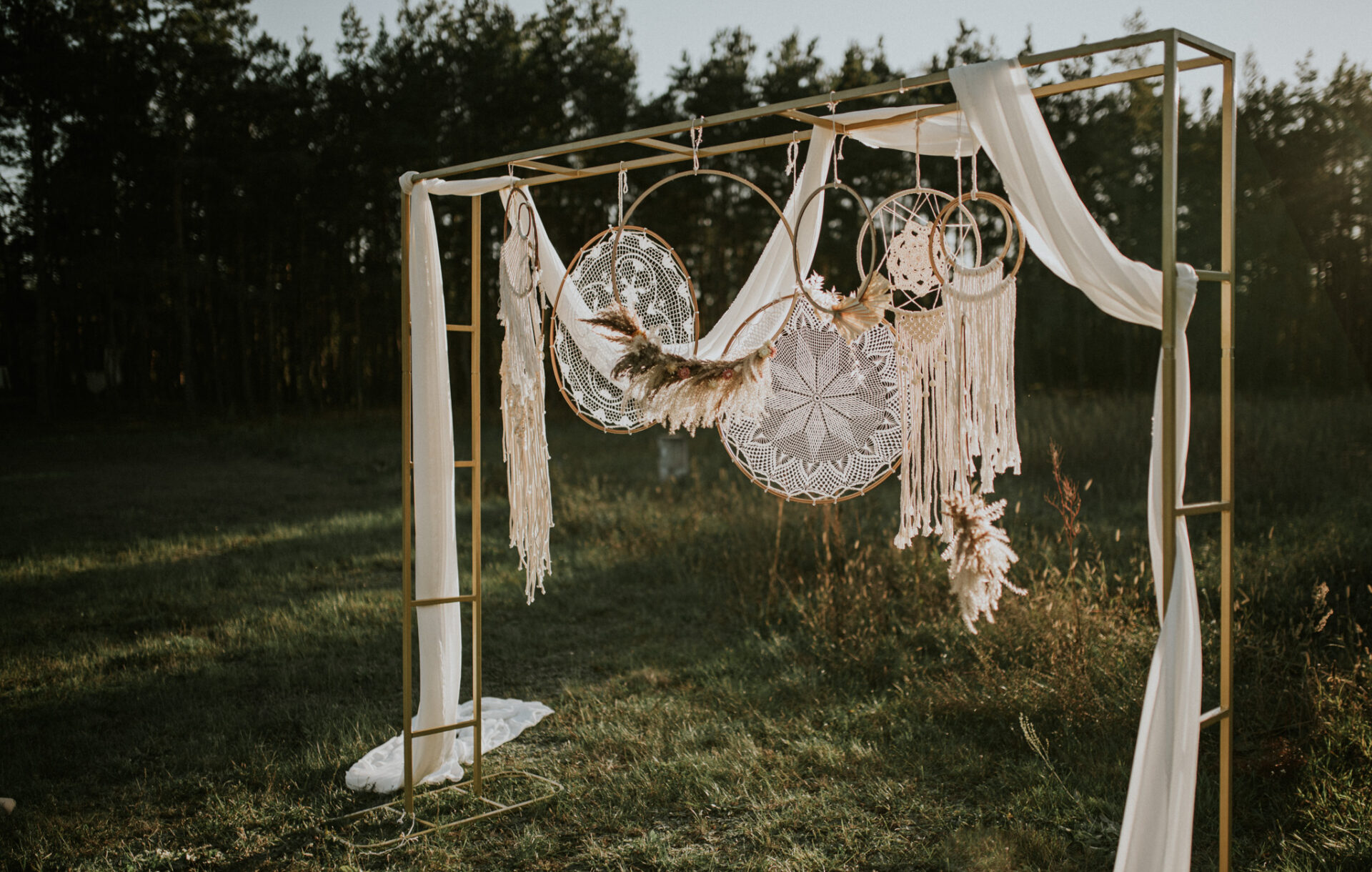 SAW 4902 Romantyczna sesja BOHO w Gajówce