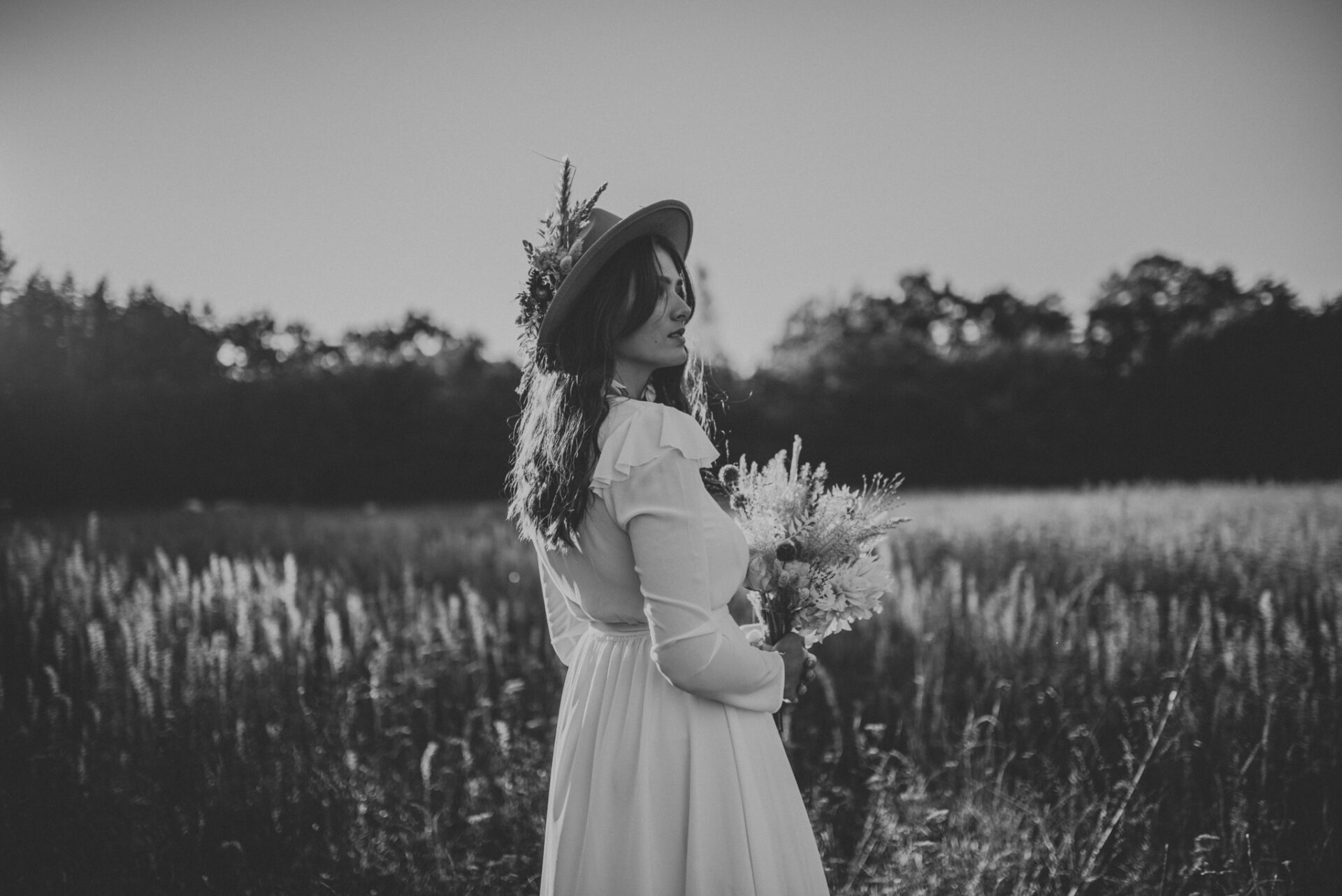 SAW 4911 Romantyczna sesja BOHO w Gajówce